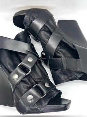 Dolce Vita Black Strappy Platform Sandals with Stud Details